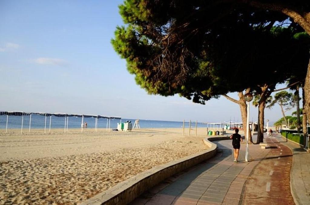 קמברילס Sunflat Holidays Vila Beach Economic Aparment מראה חיצוני תמונה